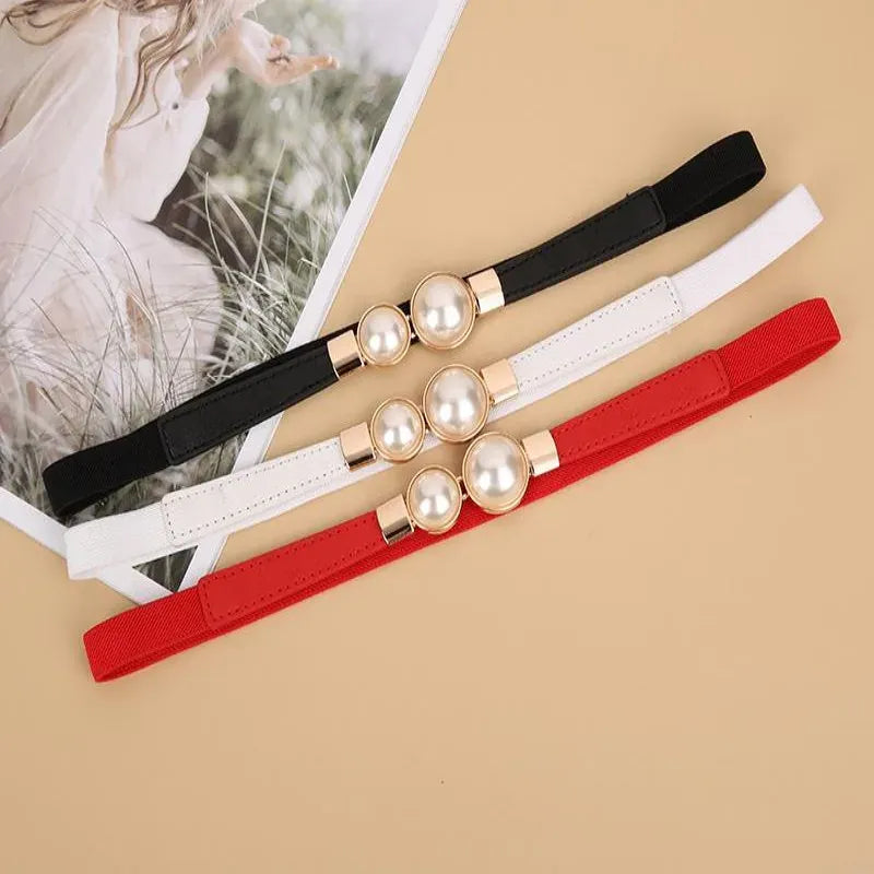 A slender waist belt for the dress, which can cinch the waist, exudes an elegant and retro charm. It features pearl double buckl CeinturesCuir