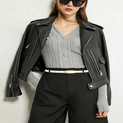 A slender waist belt for women, which is a decorative corset and a versatile piece that can be paired with skirts, suits, shirts CeinturesCuir