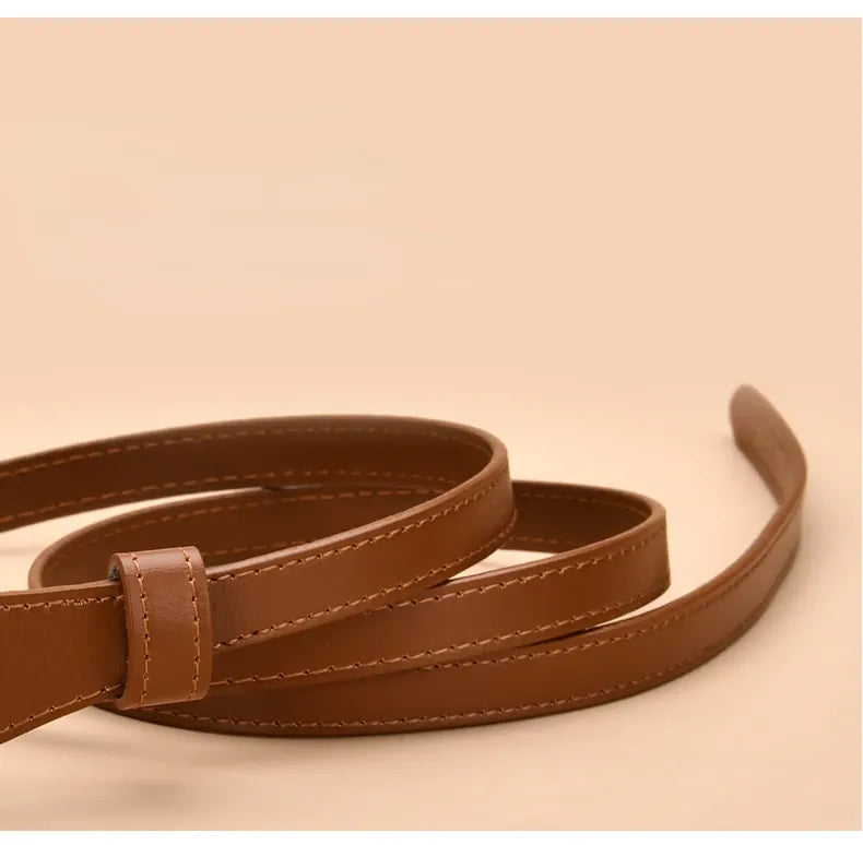 Ceinture sur robe noire CeinturesCuir